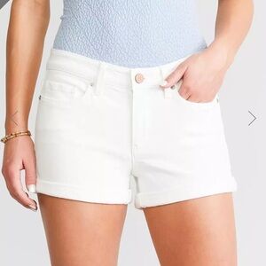 NWOT BKE Denim Payton Stretch Short from Buckle. Size 28
